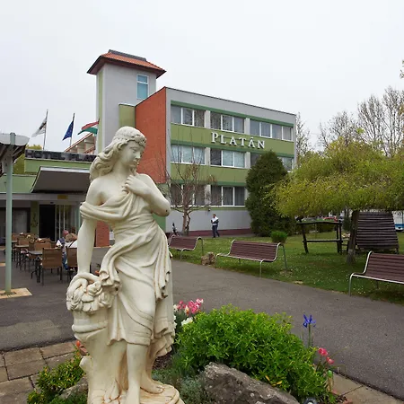 Hotel Komfort Platan Harkan