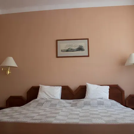 Hotel Komfort Platan 3*