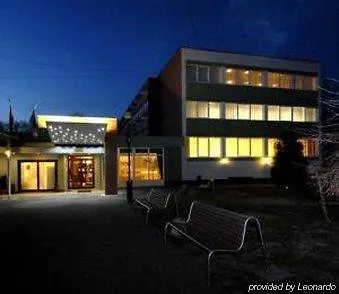 Komfort Platan ホテル 3*