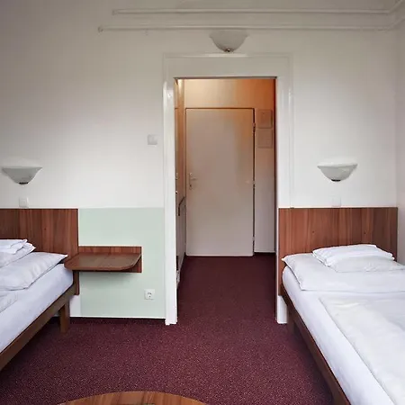 Hotel Komfort Platan 3*
