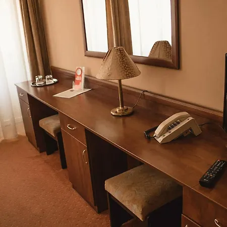 Hotel Komfort Platan 3*