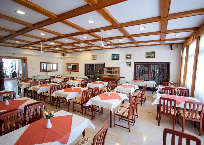 Hotel Komfort Platan Harkan
